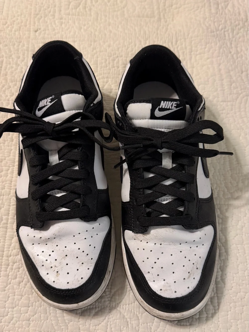 Nike Dunks Black and White Low-Top Sneakers Men’s 8.5